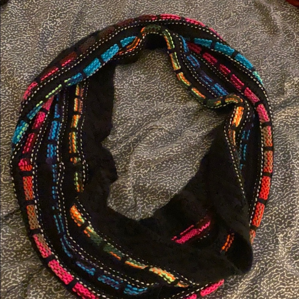 steve madden infinity scarf
